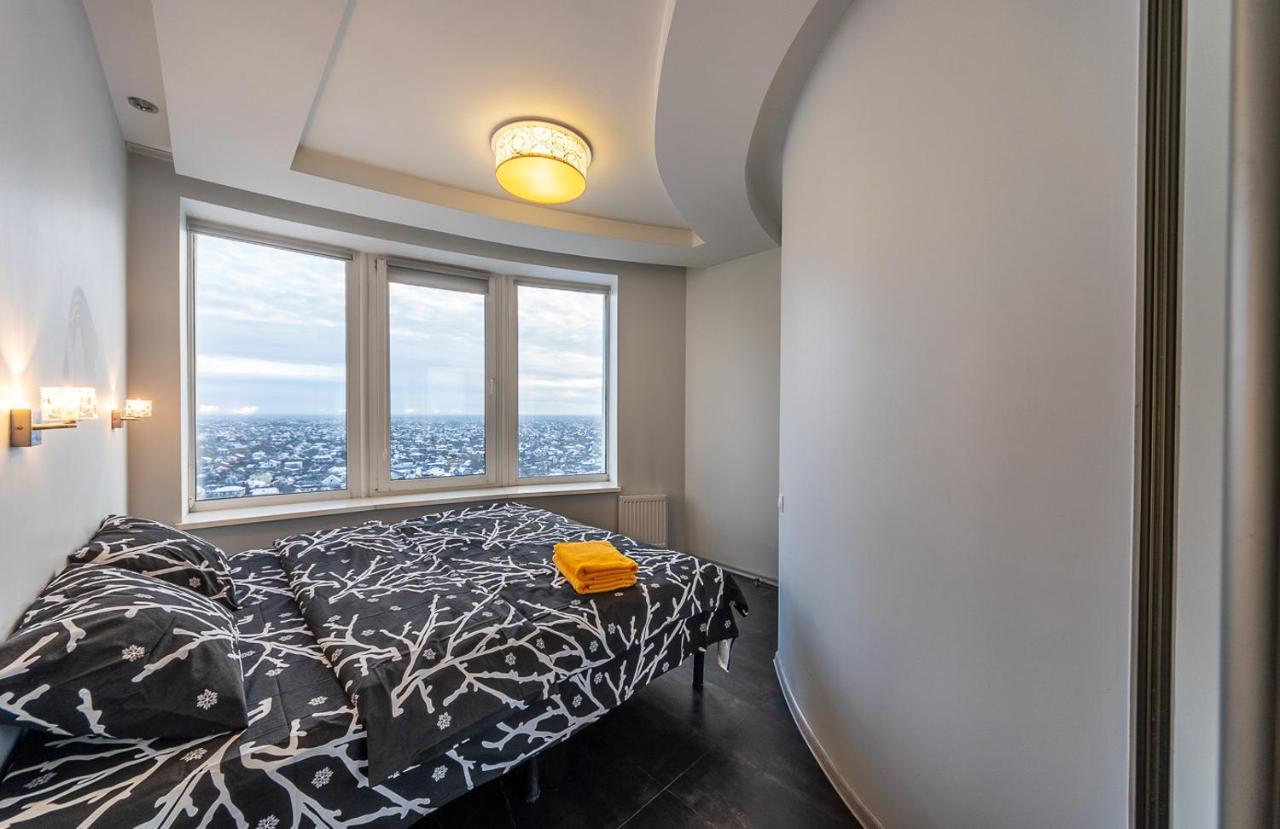 Luxury Apartment, Dniprovska Embankment26, Sokorki Kiev Ngoại thất bức ảnh